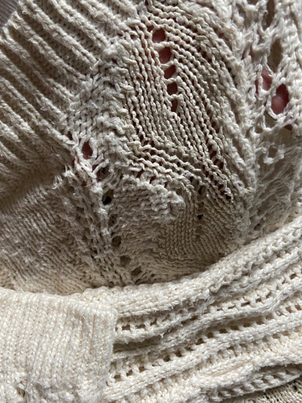 Beige knit pullover - Picture 4 of 4